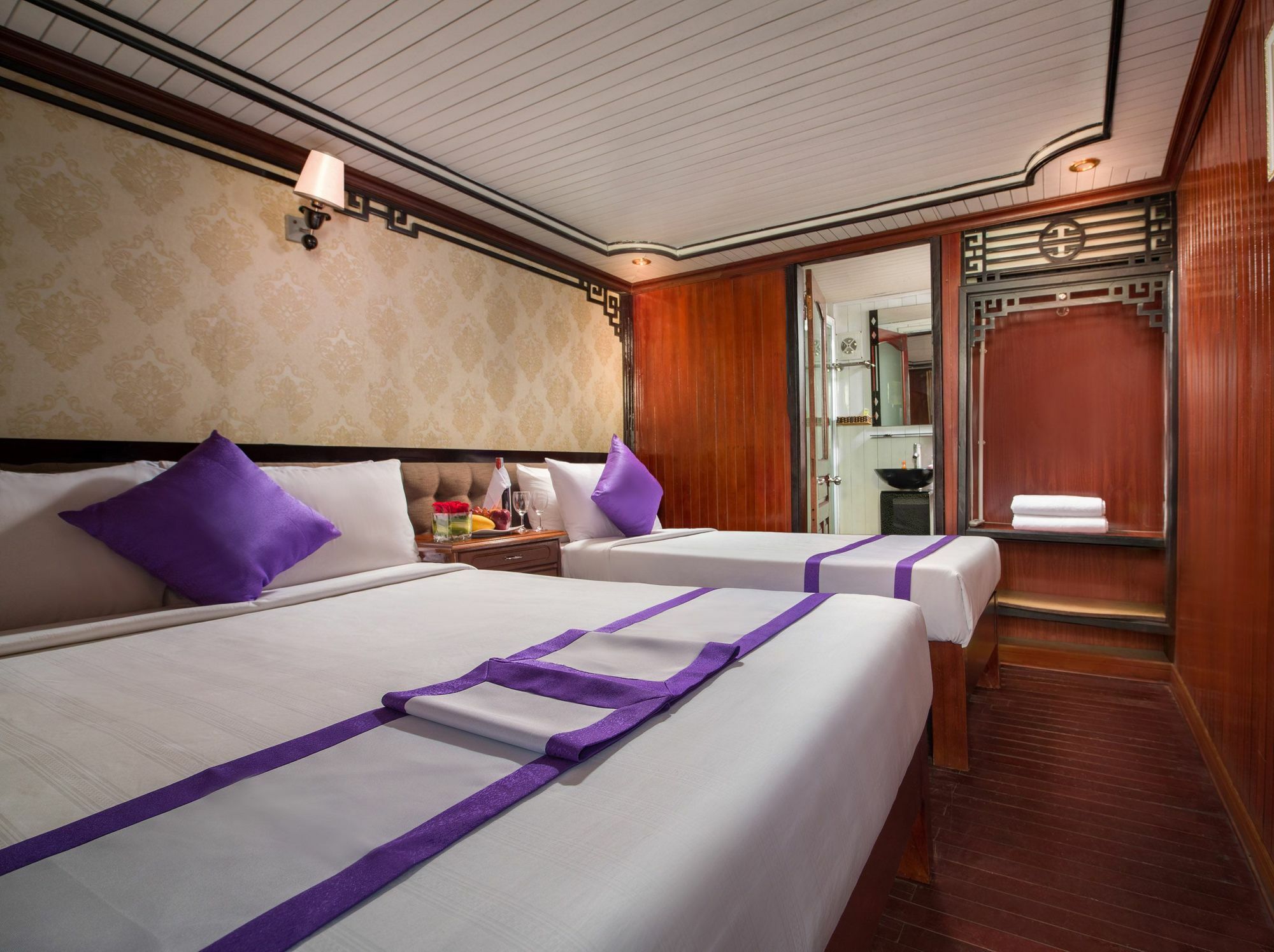 Halong Lavender Cruises Hotel Ha Long Buitenkant foto